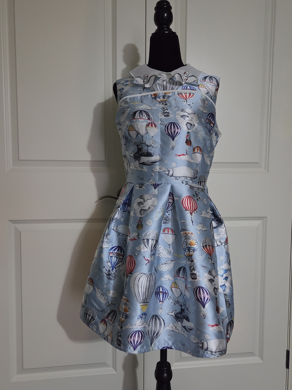 Sky-Print Light Blue Girls' Party Dress with Hot Air Balloon Motif